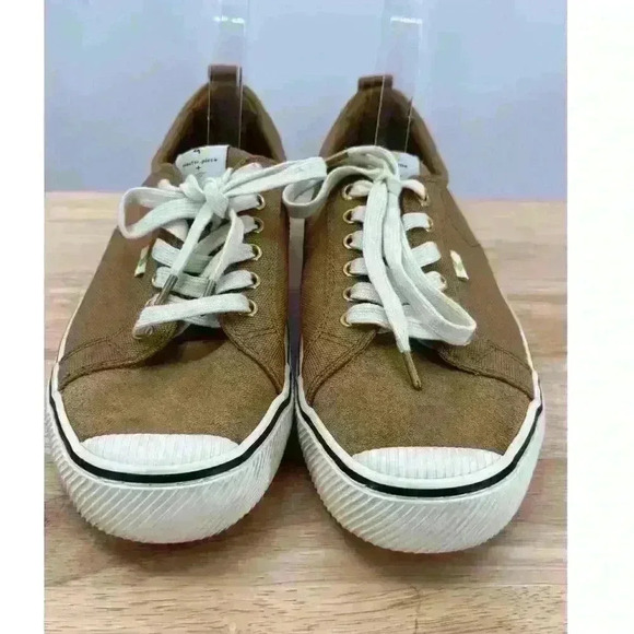 Cariuma x Master Piece Other - CARIUMA‎ x master-piece Comfortable Brown Low Sneakers Men's Sz 11 Women Sz 12.5